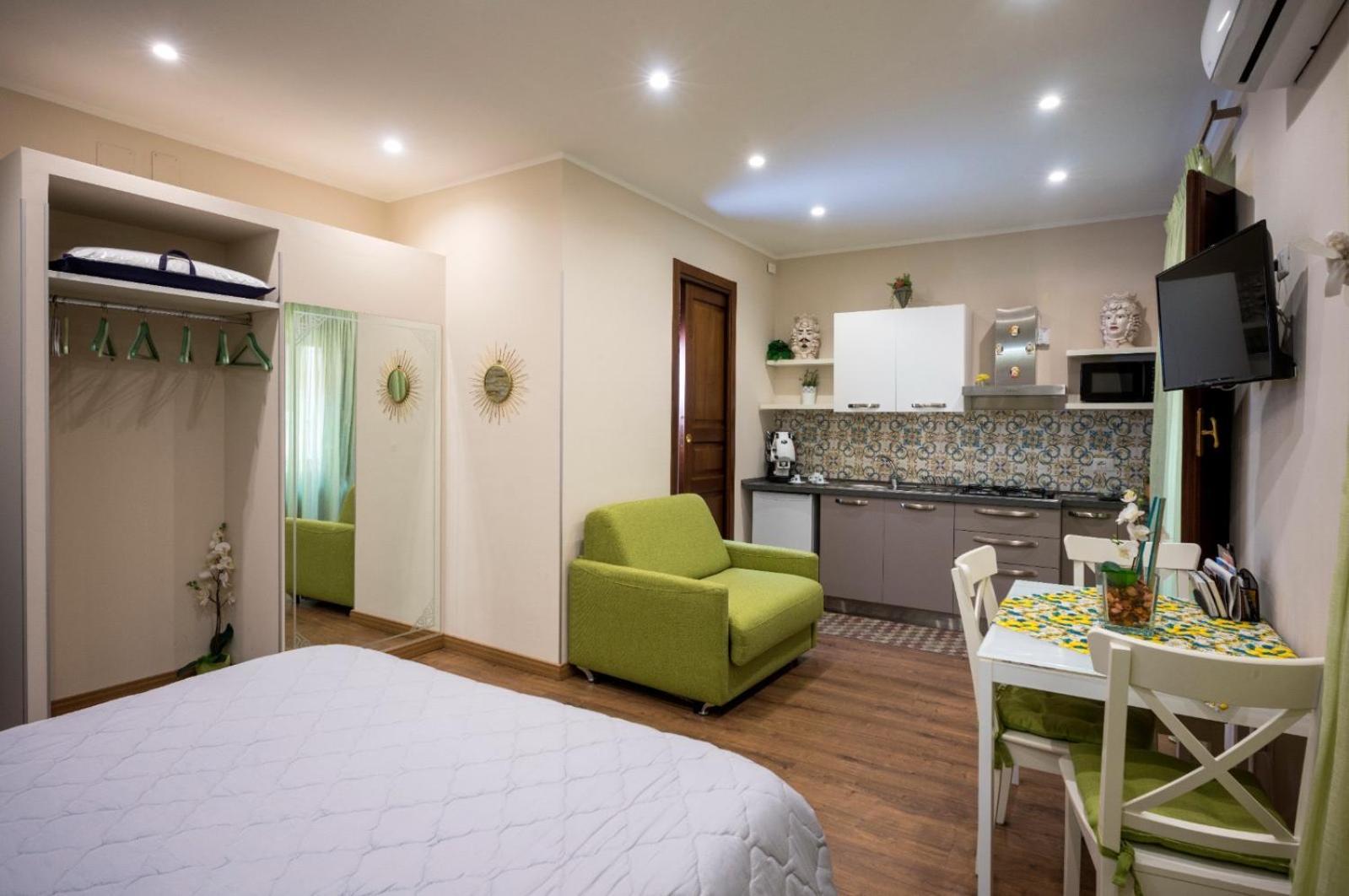 Taozen Apartments ตาออร์มินา ภายนอก รูปภาพ